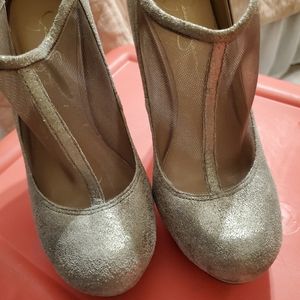 Silver Jessica Simpson Cracked Leather Platform, Size 7.5